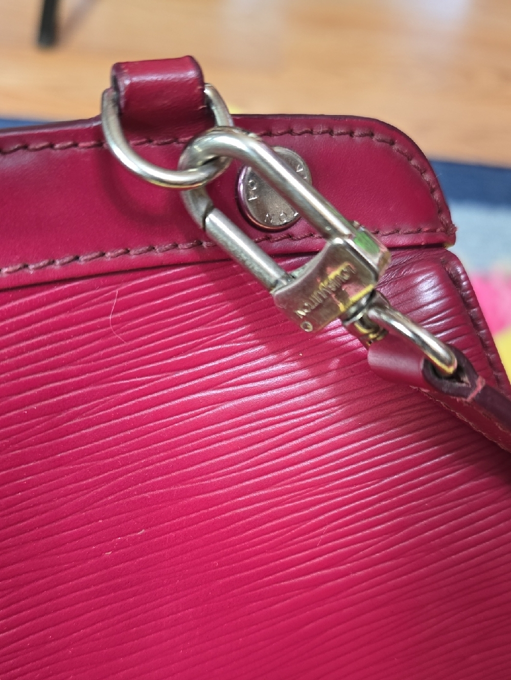 Louis Vuitton Epi Leather Shoulder Bag - Picture 9 of 17